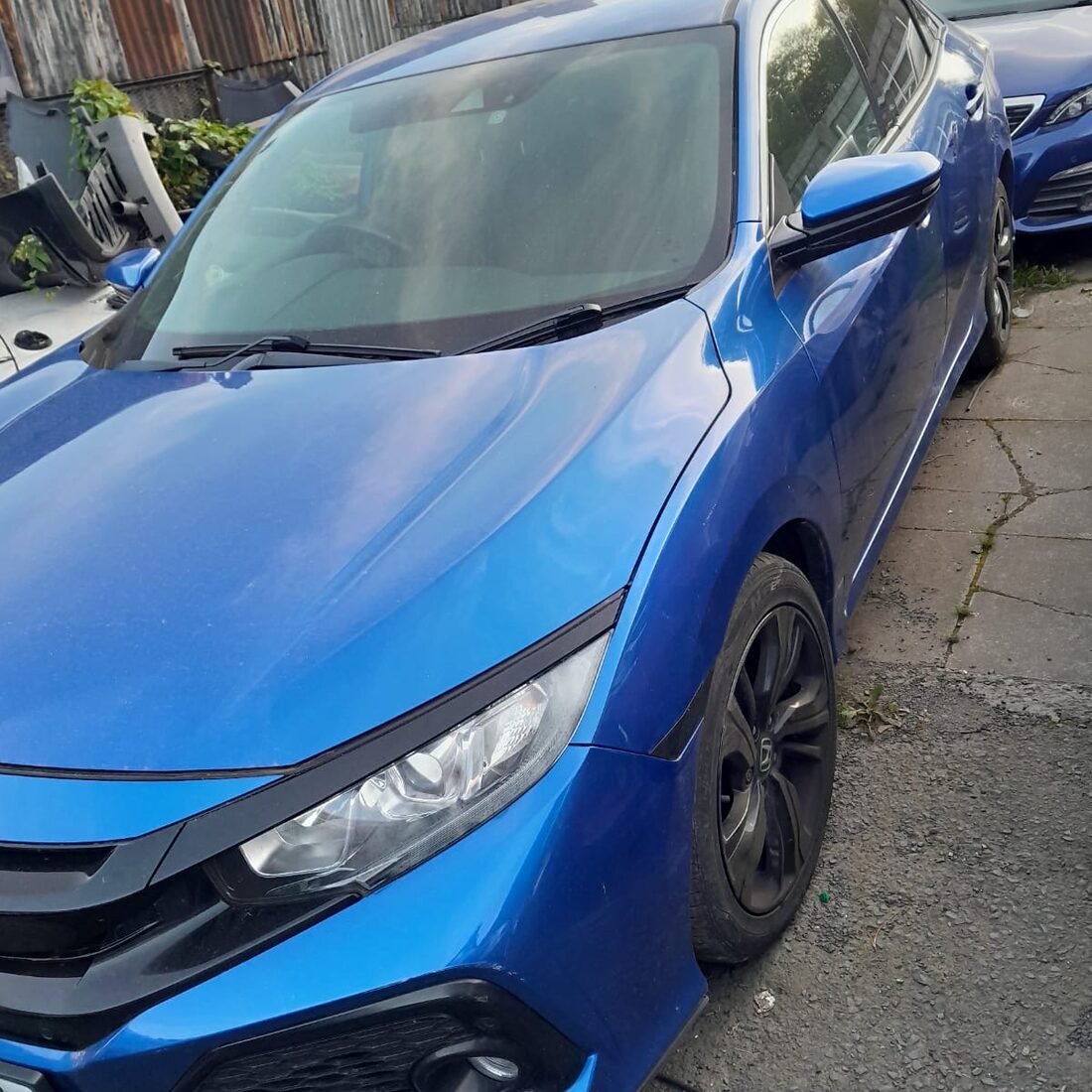 Blue Honda Civic 1.6 i-DTEC